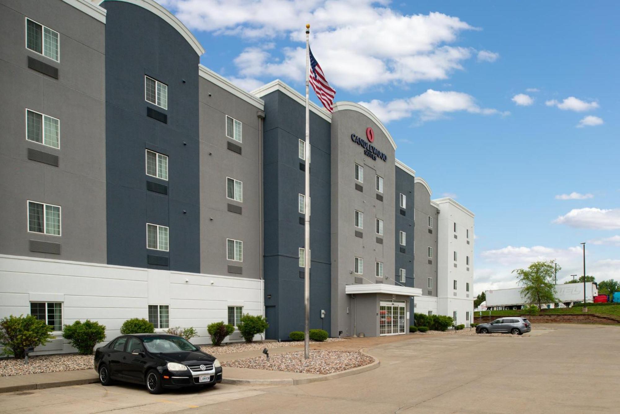 Candlewood Suites Kansas City Northeast By Ihg Exterior foto
